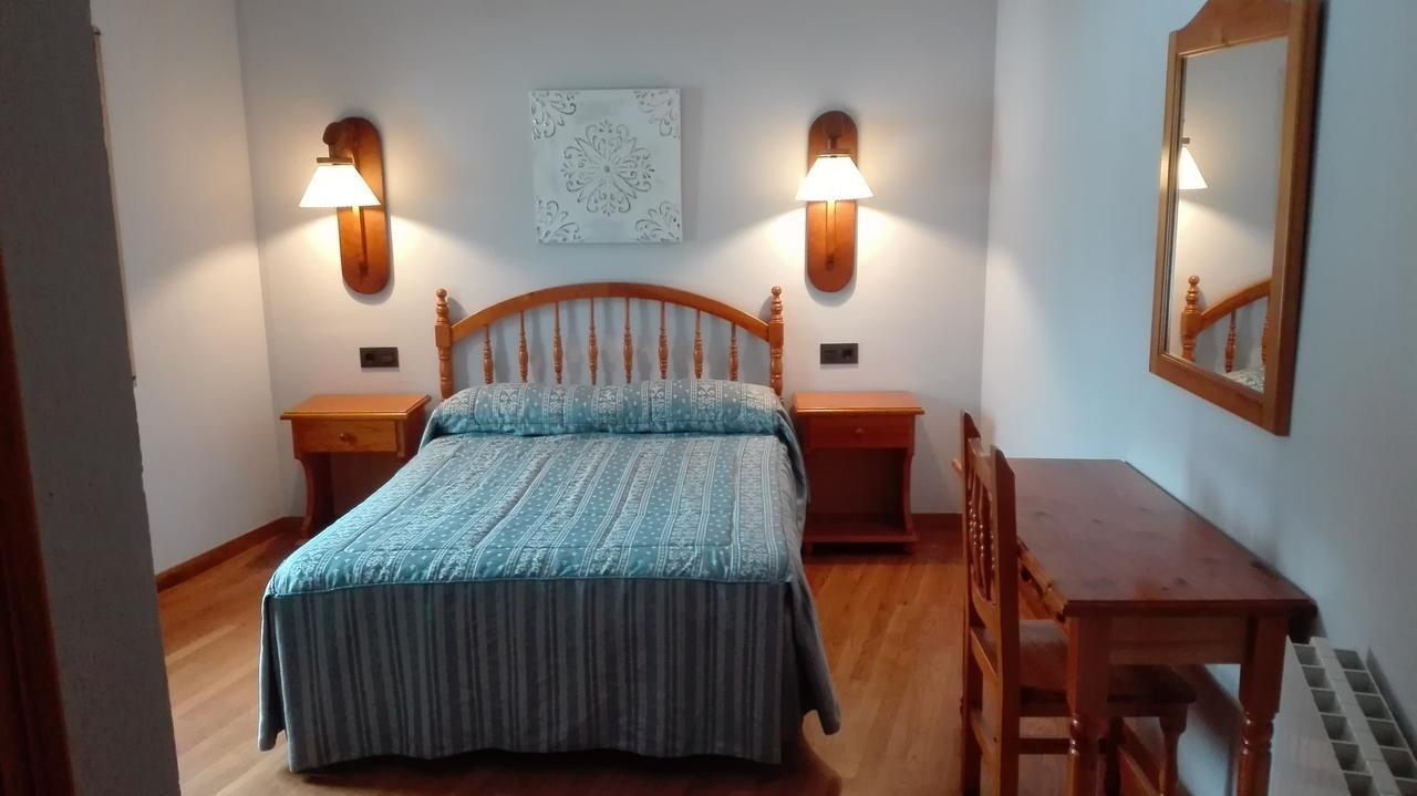 Hotel Las Nieves Linás de Broto エクステリア 写真