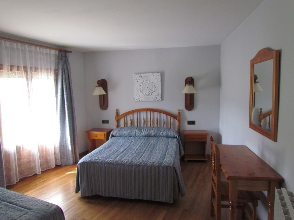 Hotel Las Nieves Linás de Broto エクステリア 写真