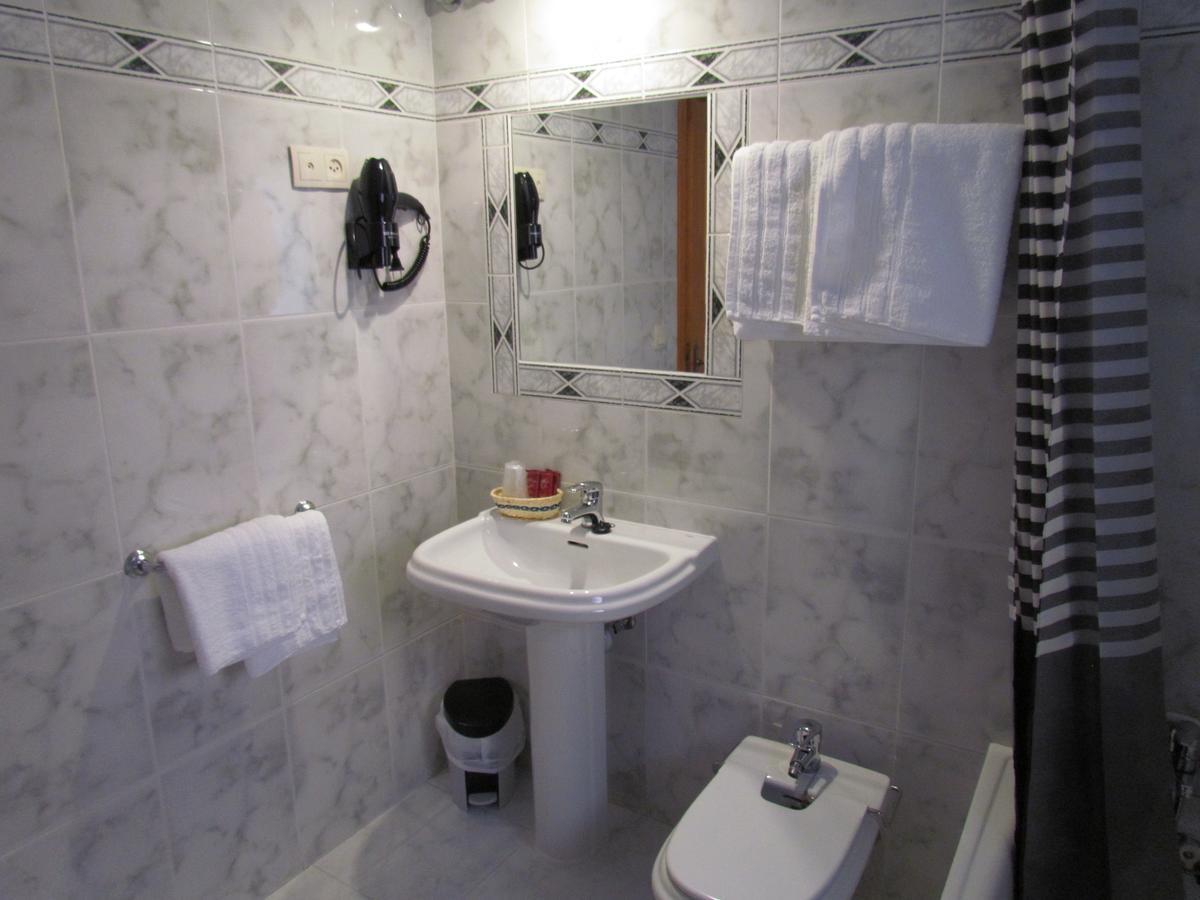 Hotel Las Nieves Linás de Broto エクステリア 写真