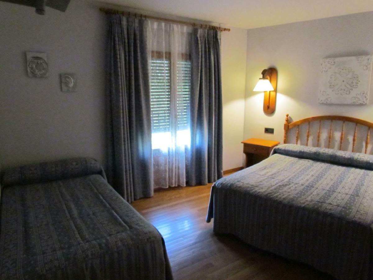 Hotel Las Nieves Linás de Broto エクステリア 写真