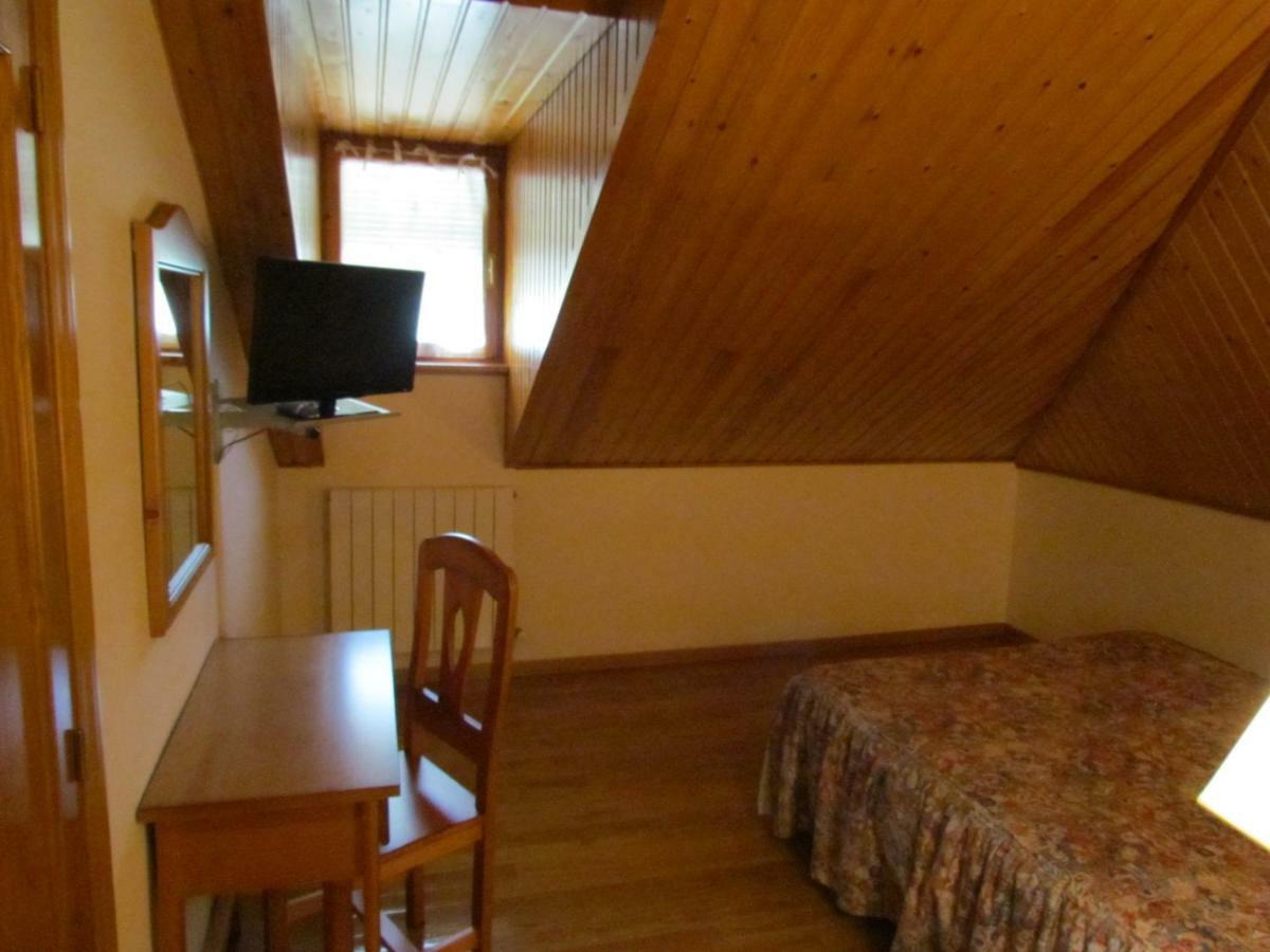 Hotel Las Nieves Linás de Broto エクステリア 写真